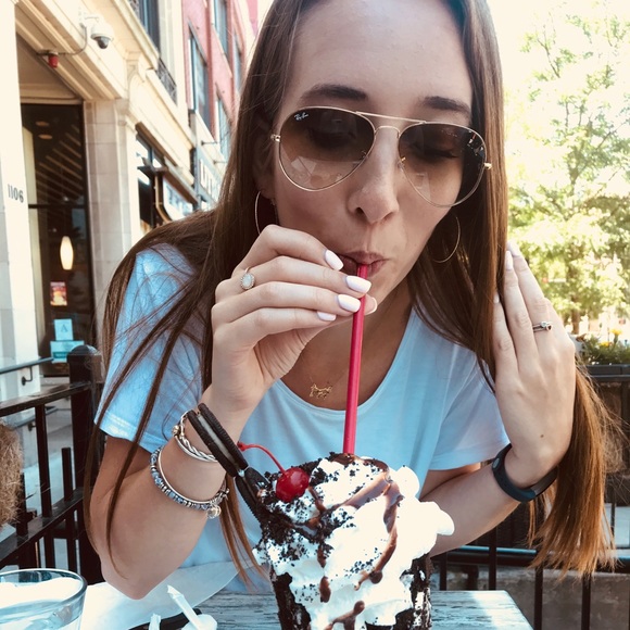 Meet your Posher, Erin - Picture 3 of 4